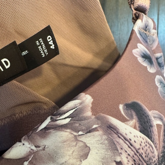 Torrid Floral Pink Bra - Picture 7 of 7